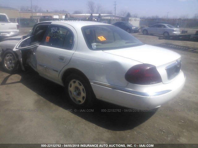 1LNHM97V12Y690502 - 2002 LINCOLN CONTINENTAL  WHITE photo 3