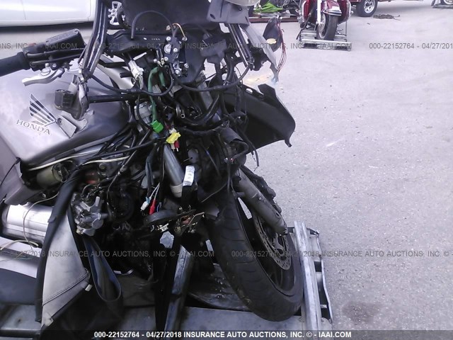 JH2SC51413M100420 - 2003 HONDA ST1300 A GRAY photo 5