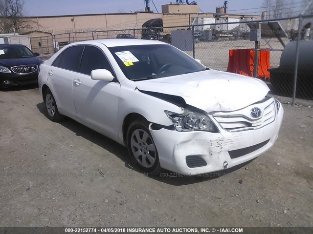 4T1BF3EK6BU777700 - 2011 TOYOTA CAMRY SE/LE/XLE 白色 照片 1