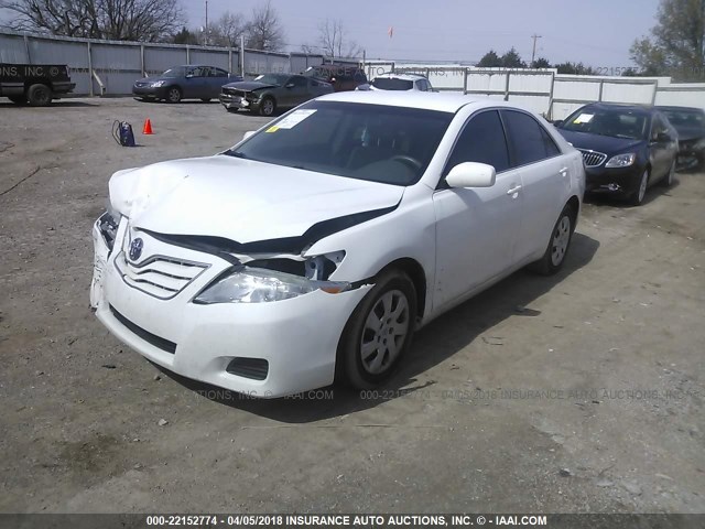 4T1BF3EK6BU777700 - 2011 TOYOTA CAMRY SE/LE/XLE 白色 照片 2