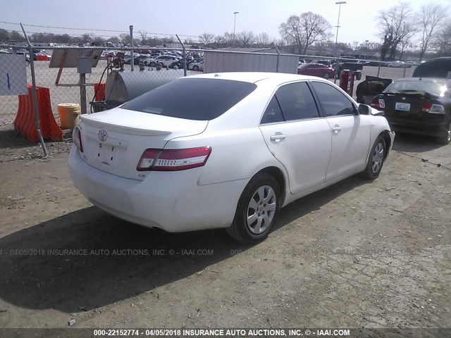 4T1BF3EK6BU777700 - 2011 TOYOTA CAMRY SE/LE/XLE 白色 照片 4