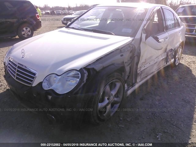 WDBRF52H66A904264 - 2006 MERCEDES-BENZ C GENERATION 2006 230 WHITE photo 2