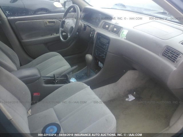 4T1BG22KX1U849329 - 2001 TOYOTA CAMRY CE/LE/XLE 绿色 照片 5