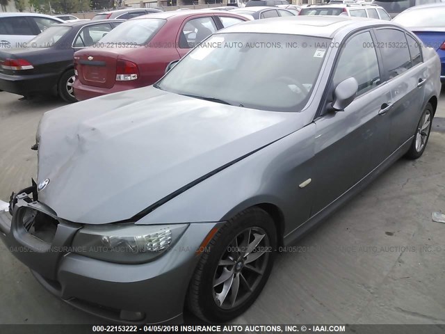 WBAPH5G57ANM69724 - 2010 BMW 328 I SULEV GRAY photo 2