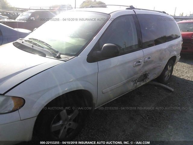 2D4GP44L85R476308 - 2005 DODGE GRAND CARAVAN SXT WHITE photo 6