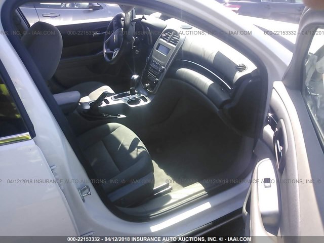 1G11A5SL7EF263881 - 2014 CHEVROLET MALIBU LS WHITE photo 5