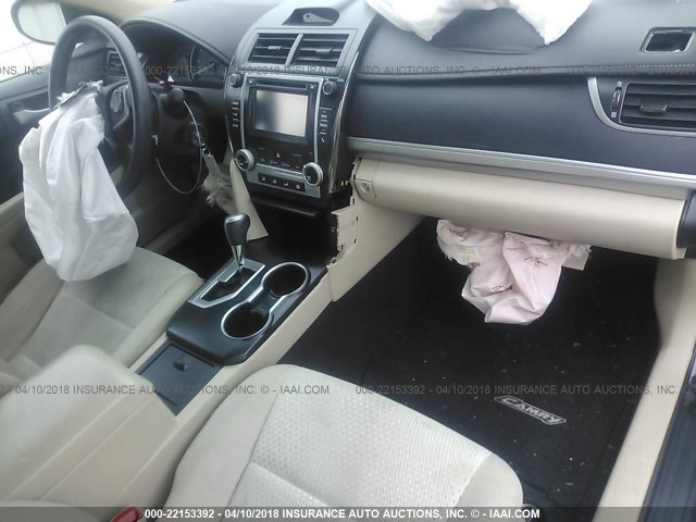 4T4BF1FK1ER382188 - 2014 TOYOTA CAMRY L/SE/LE/XLE 黑色 照片 5