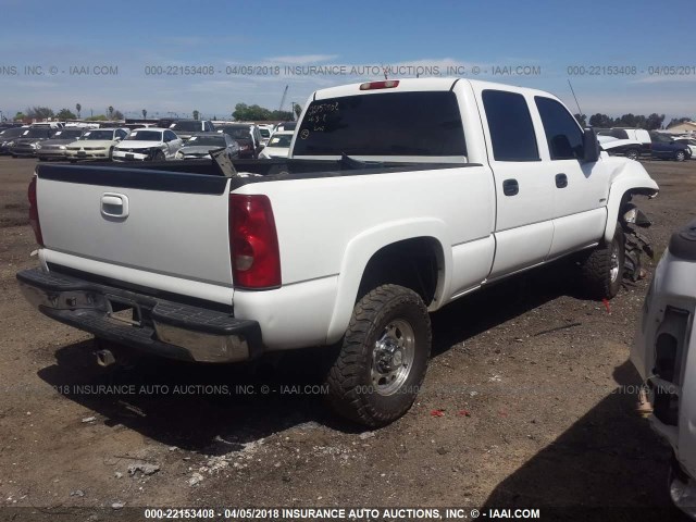 1GCHK23D76F219681 - 2006 CHEVROLET SILVERADO K2500 HEAVY DUTY WHITE photo 4