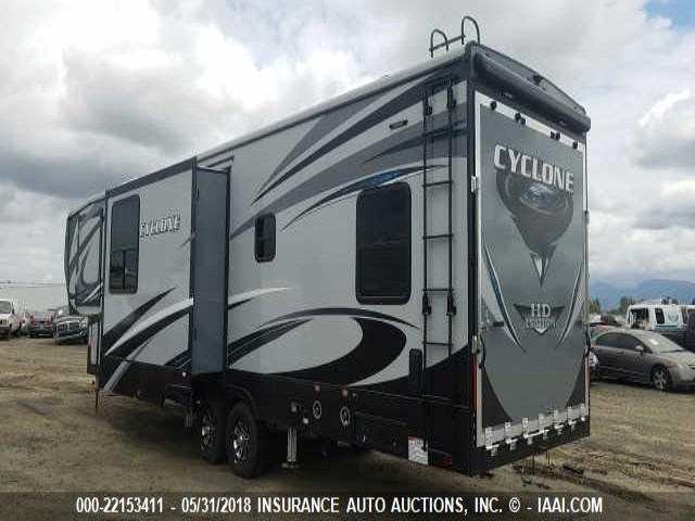 5SFCG392XHE346583 - 2017 HEARTLAND CYCLONE  灰色 照片 3