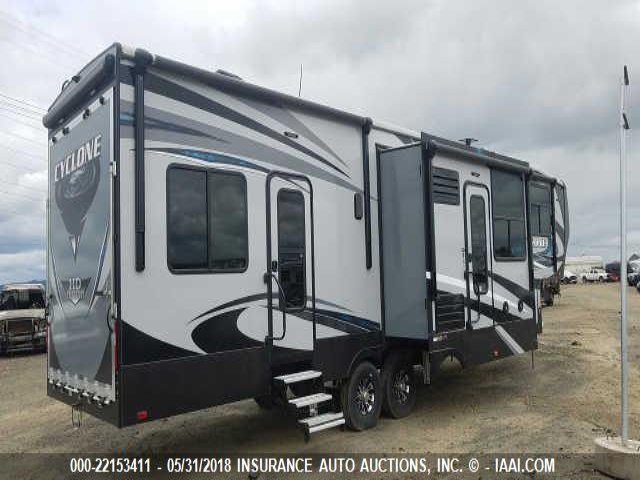 5SFCG392XHE346583 - 2017 HEARTLAND CYCLONE  灰色 照片 4