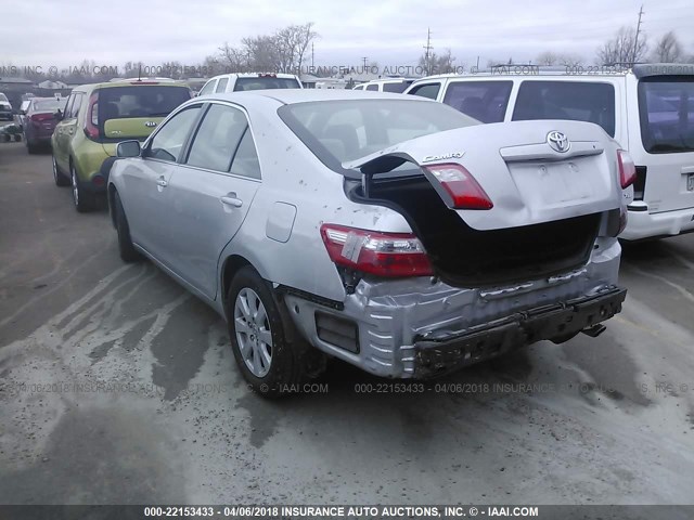 4T1BE46K59U389648 - 2009 TOYOTA CAMRY SE/LE/XLE SILVER photo 3