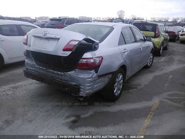 4T1BE46K59U389648 - 2009 TOYOTA CAMRY SE/LE/XLE SILVER photo 4