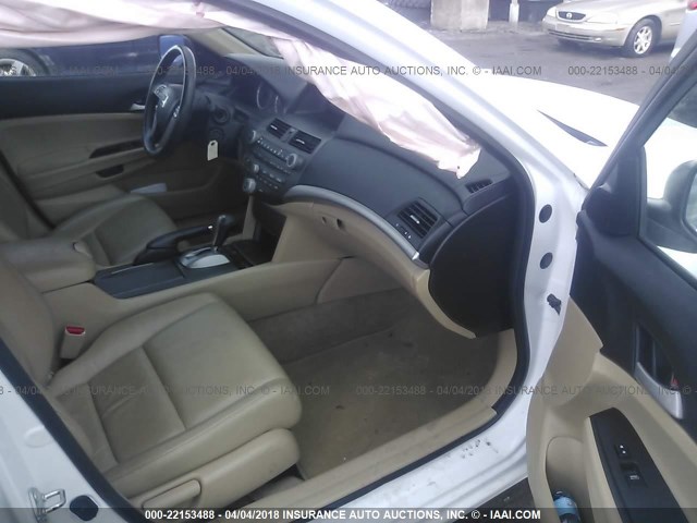 1HGCP2F63CA115031 - 2012 HONDA ACCORD SE WHITE photo 5