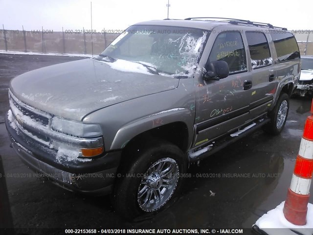 3GNGK26U81G266014 - 2001 CHEVROLET SUBURBAN K2500 SILVER photo 2