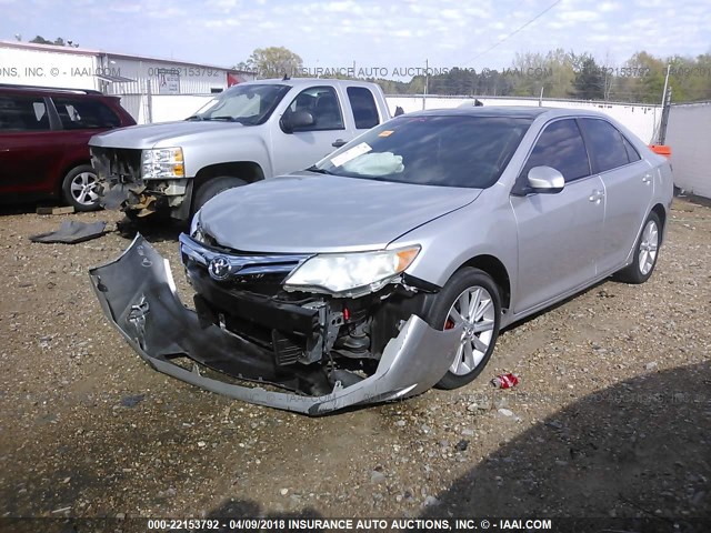 4T4BF1FK0CR164188 - 2012 TOYOTA CAMRY SE/LE/XLE SILVER photo 2