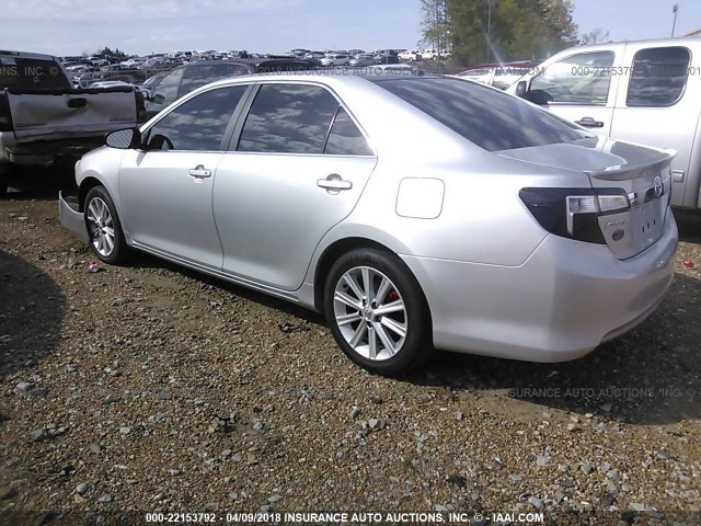 4T4BF1FK0CR164188 - 2012 TOYOTA CAMRY SE/LE/XLE SILVER photo 3