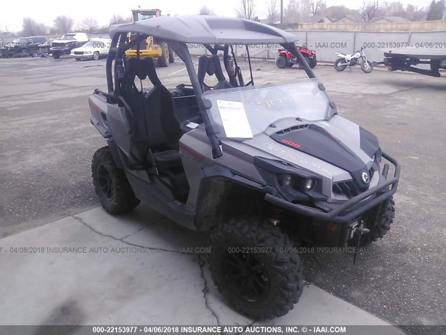 3JBKKAN26GJ001541 - 2016 CAN-AM COMMANDER 800R XT SILVER photo 1