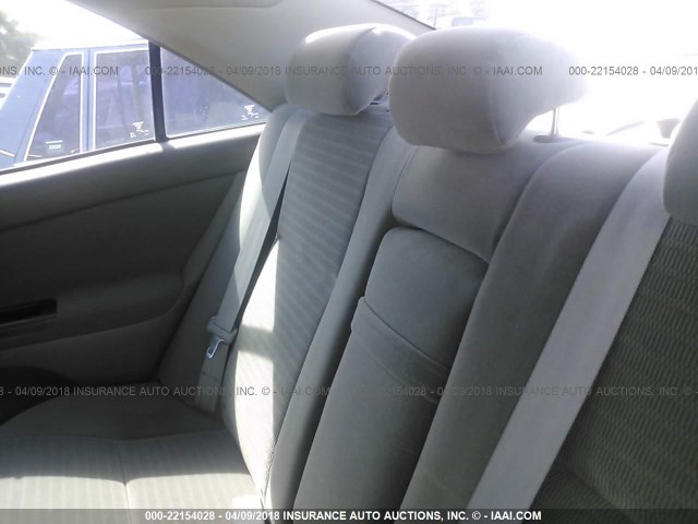 4T1BE32KX5U394757 - 2005 TOYOTA CAMRY LE/XLE/SE SILVER photo 8