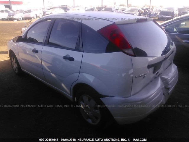 1FAHP37N87W107585 - 2007 FORD FOCUS ZX5/S/SE/SES 白色 照片 3