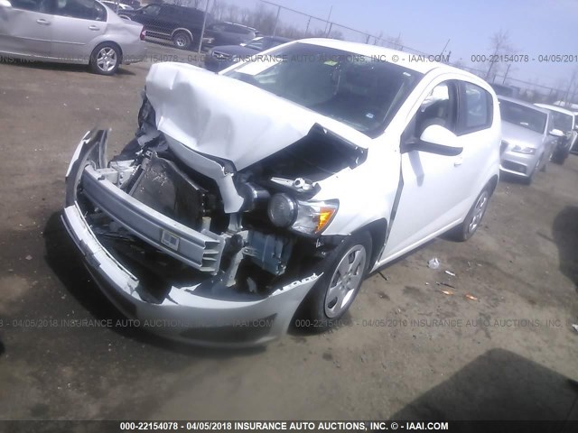 1G1JA6SHXE4198196 - 2014 CHEVROLET SONIC LS 白色 照片 2