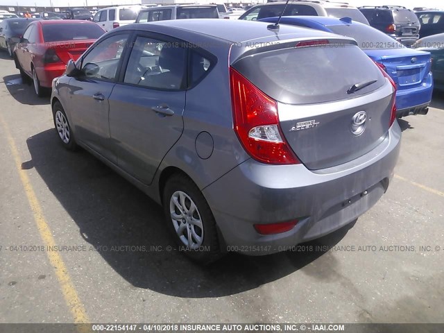 KMHCT5AE8EU182991 - 2014 HYUNDAI ACCENT GLS/GS SILVER photo 3