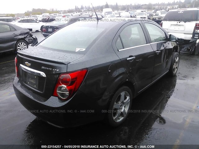 1G1JE5SG2E4125944 - 2014 CHEVROLET SONIC LTZ GRAY photo 4