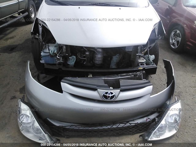 5TDKK4CC2AS330771 - 2010 TOYOTA SIENNA CE/LE SILVER photo 6