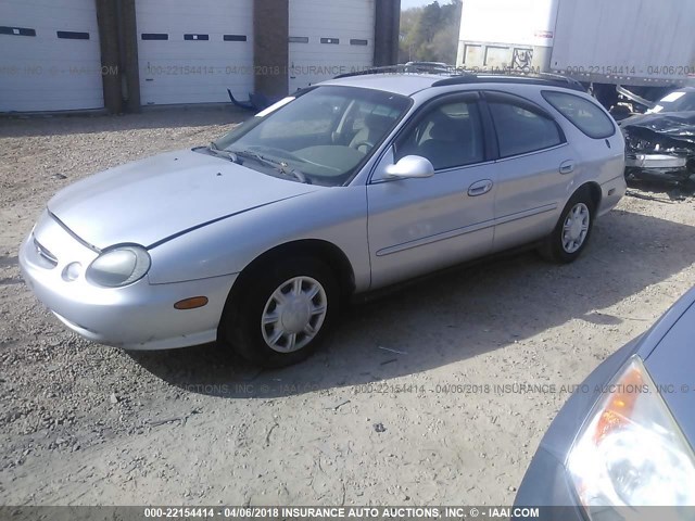 1FAFP58U6XA273559 - 1999 FORD TAURUS SE SILVER photo 2