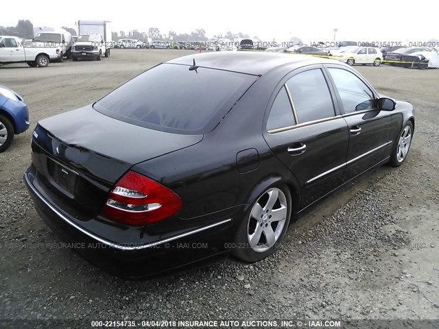 WDBUF70JX5A687778 - 2005 MERCEDES-BENZ E 500 BLACK photo 4