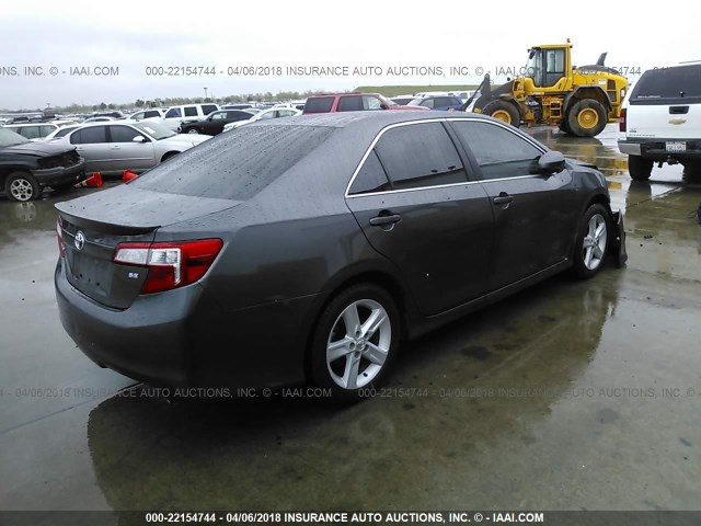 4T1BF1FK8DU205002 - 2013 TOYOTA CAMRY L/SE/LE/XLE 灰色 照片 4