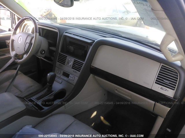 5LMEU68H64ZJ37378 - 2004 LINCOLN AVIATOR BLACK photo 5