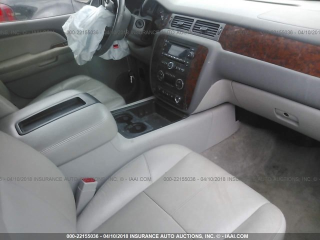 3GNFK16388G288294 - 2008 CHEVROLET SUBURBAN K1500 LS GRAY photo 5