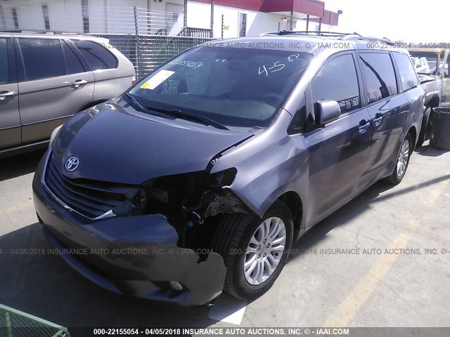 5TDYK3DC4BS104333 - 2011 TOYOTA SIENNA XLE/LIMITED GRAY photo 2