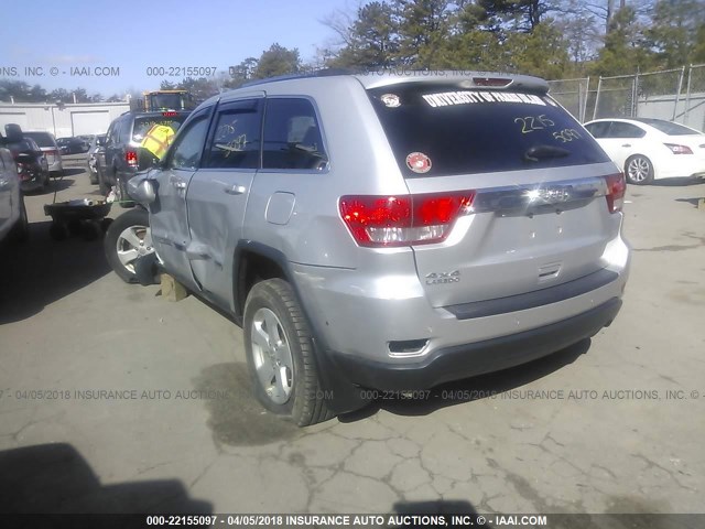 1C4RJFAG8CC304862 - 2012 JEEP GRAND CHEROKEE LAREDO SILVER photo 3