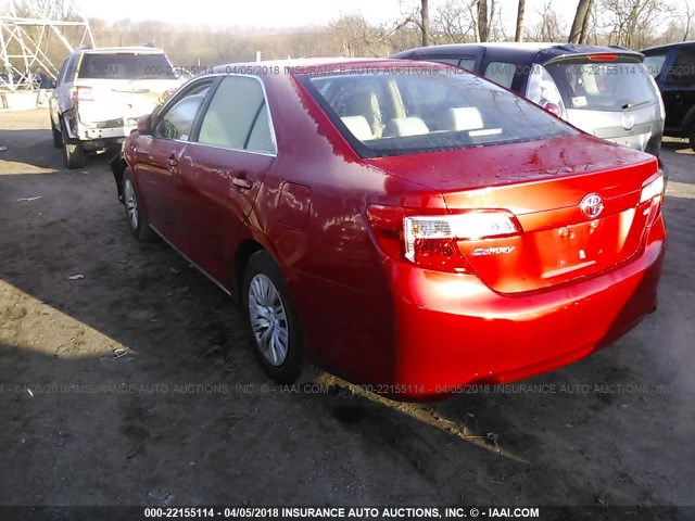 4T4BF1FK6DR275779 - 2013 TOYOTA CAMRY L/SE/LE/XLE RED photo 3