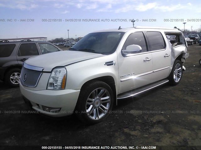 1GYUKHEF8AR257602 - 2010 CADILLAC ESCALADE ESV LUXURY WHITE photo 2