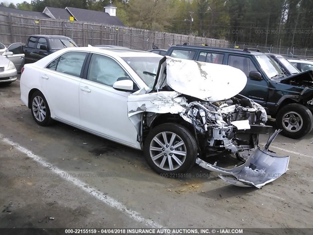 4T1BK1FK8DU531345 - 2013 TOYOTA CAMRY SE/XLE WHITE photo 1