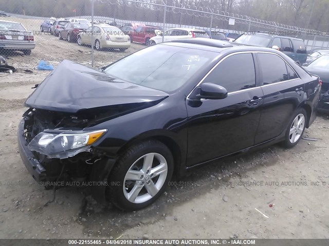 4T1BF1FK8DU643003 - 2013 TOYOTA CAMRY L/SE/LE/XLE BLACK photo 2