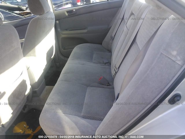 4T1BE32K62U048572 - 2002 TOYOTA CAMRY LE/XLE/SE 银色 照片 8