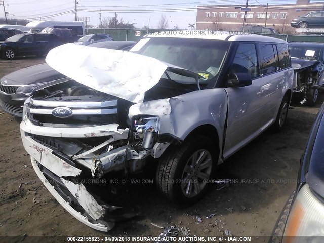 2FMGK5BC9BBD26146 - 2011 FORD FLEX SE WHITE photo 2