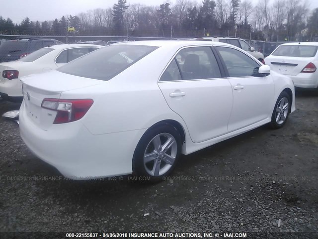 4T1BF1FK3DU698054 - 2013 TOYOTA CAMRY L/SE/LE/XLE WHITE photo 4