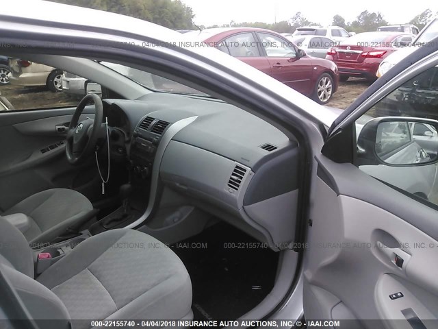 JTDBL40E399060916 - 2009 TOYOTA COROLLA LE/XLE SILVER photo 5