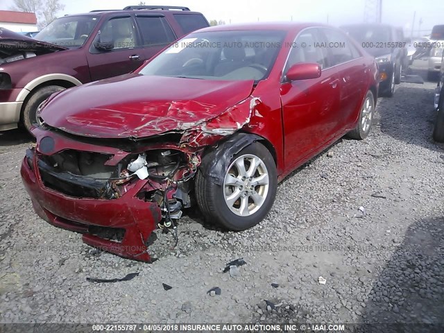 4T4BF3EK9BR152245 - 2011 TOYOTA CAMRY SE/LE/XLE RED photo 2