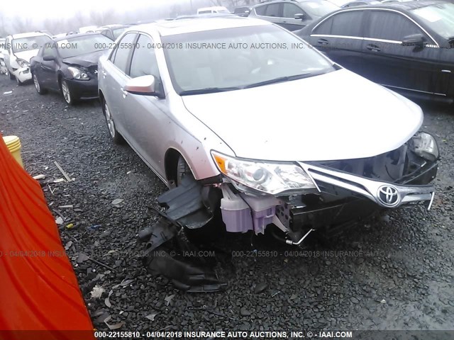 4T4BF1FKXDR295579 - 2013 TOYOTA CAMRY L/SE/LE/XLE SILVER photo 1