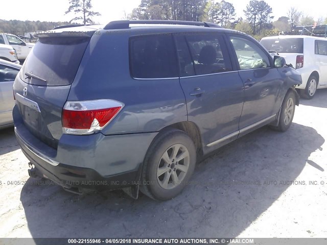 5TDZK3EH0CS073081 - 2012 TOYOTA HIGHLANDER SE BLUE photo 4