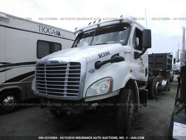 3AKJGBDV6ESGA1254 - 2014 FREIGHTLINER CASCADIA 113  WHITE photo 2