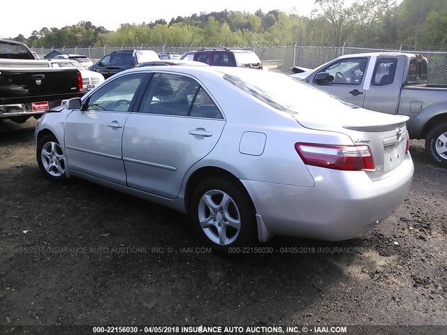 4T1BE46KX9U879289 - 2009 TOYOTA CAMRY SE/LE/XLE SILVER photo 3