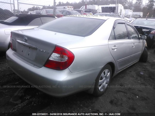 4T1BE32KX3U676846 - 2003 TOYOTA CAMRY LE/XLE/SE SILVER photo 4