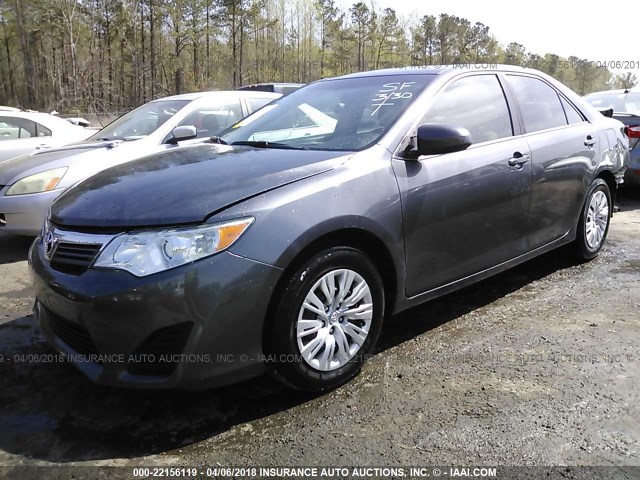 4T1BF1FK3EU804262 - 2014 TOYOTA CAMRY L/SE/LE/XLE GRAY photo 2