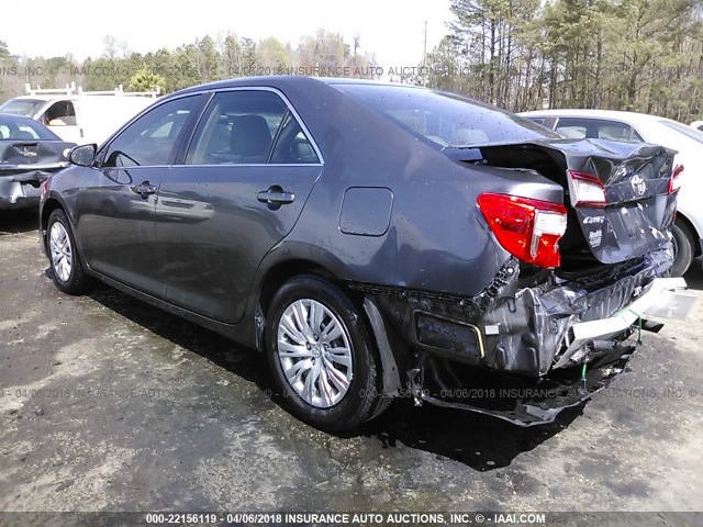 4T1BF1FK3EU804262 - 2014 TOYOTA CAMRY L/SE/LE/XLE GRAY photo 3